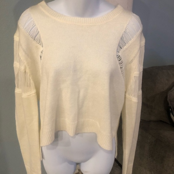 White cream fuzzy distressed sweater by glamour - Picture 5 of 7